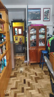 Image 4 - 1009959
