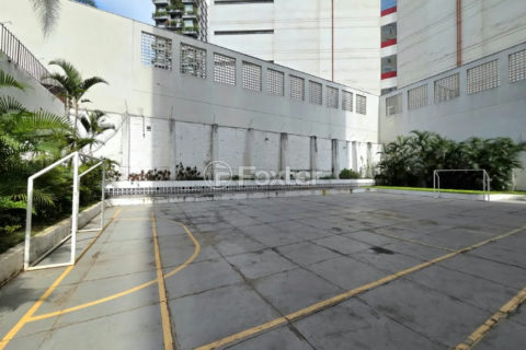 Image 20 - 1009987