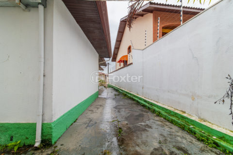 Image 34 - 1009989