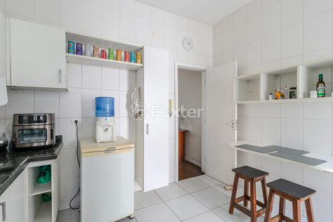 Image 30 - 1010049