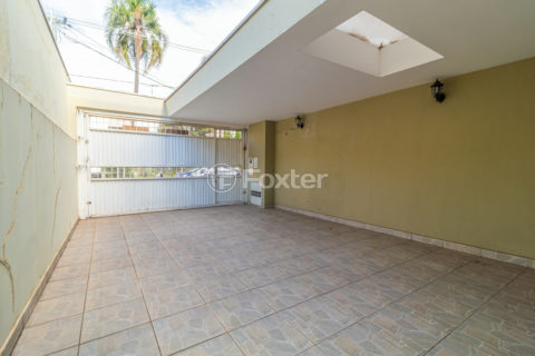 Image 34 - 1010052