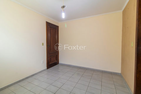 Image 27 - 1010052
