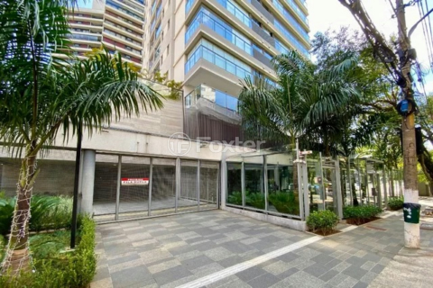 Image 34 - 1010095