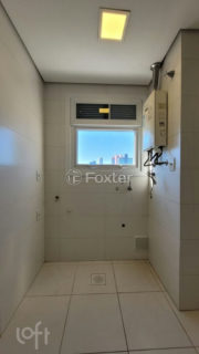 Image 38 - 1010166