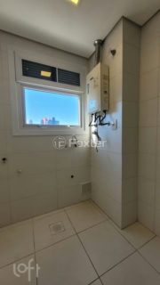 Image 37 - 1010166
