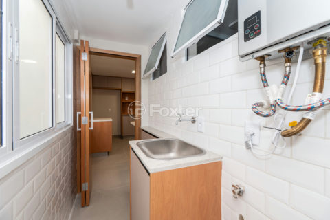 Image 30 - 1010318