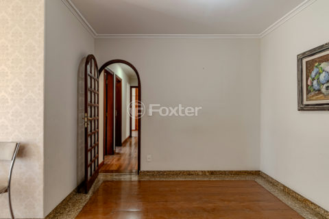 Image 7 - 1010340