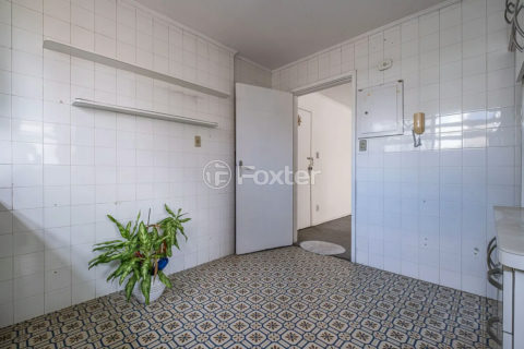 Image 7 - 1010361