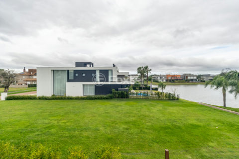 Image 45 - 1010574