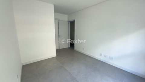 Image 31 - 1010589