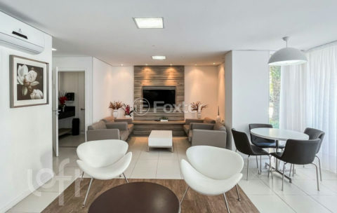 Image 30 - 1010623