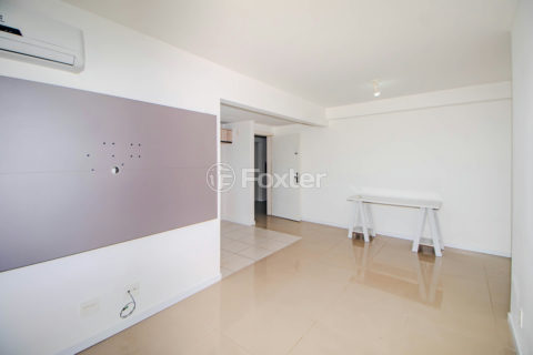 Image 4 - 1010698