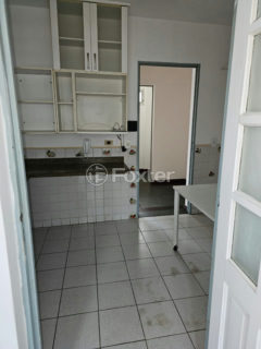 Image 3 - 1010743