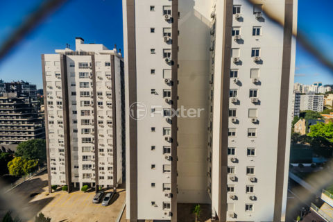 Image 18 - 1010797