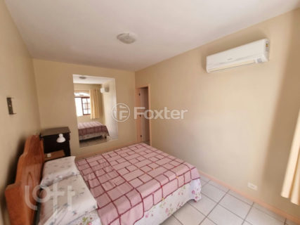 Image 7 - 1011044