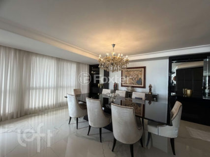 Image 8 - 1011062