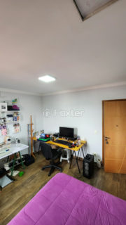 Image 1 - 1011221