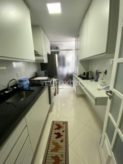 Image 3 - 1011243