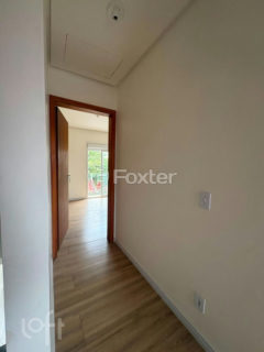 Image 20 - 1011258