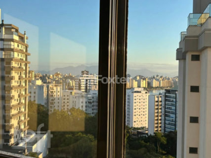 Image 4 - 1011299