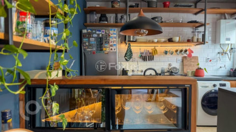 Image 2 - 1011320
