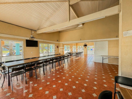 Image 33 - 1011352