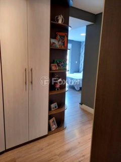Image 46 - 1011420