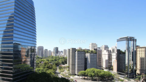 Image 22 - 1011428