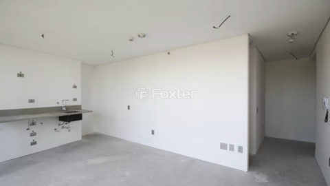 Image 3 - 1011428