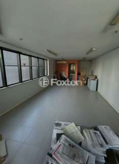 Image 9 - 1011458