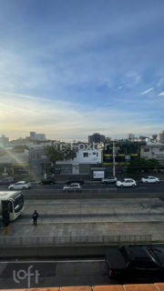 Image 21 - 1011488