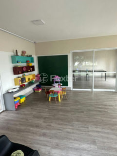 Image 7 - 1011502