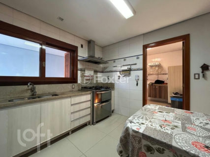 Image 7 - 1011537