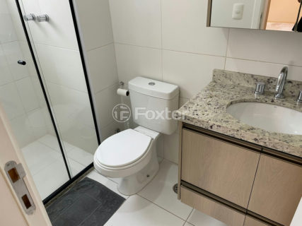 Image 8 - 1011556
