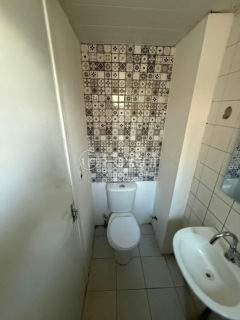 Image 7 - 1011561