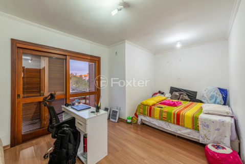 Image 4 - 1011567
