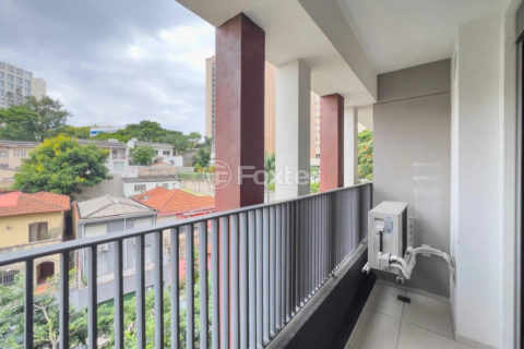 Image 8 - 1011684