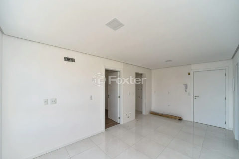 Image 3 - 1011690