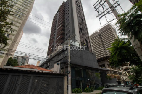 Image 18 - 1011715