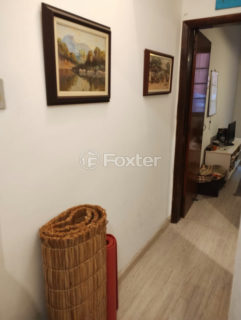 Image 17 - 1011750