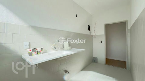 Image 4 - 1011774