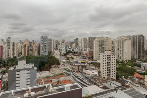Image 10 - 1011797