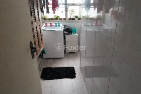 Image 8 - 1011828
