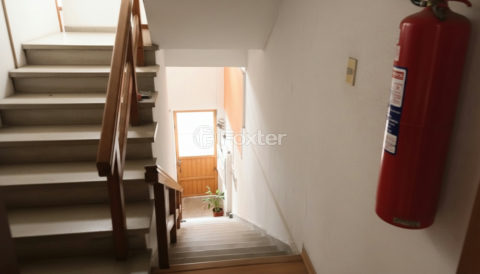 Image 6 - 1011833