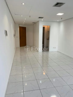 Image 2 - 1011837