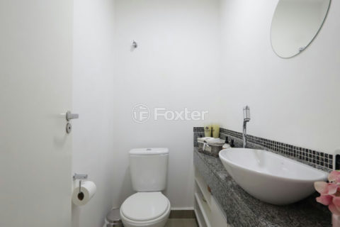 Image 35 - 1011843