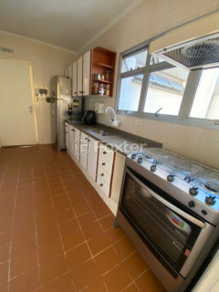 Image 7 - 1011853