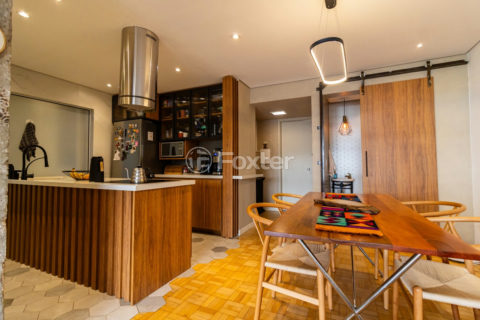 Image 8 - 1011867
