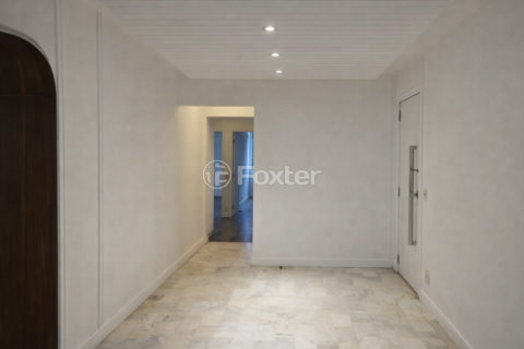 Image 14 - 1011870