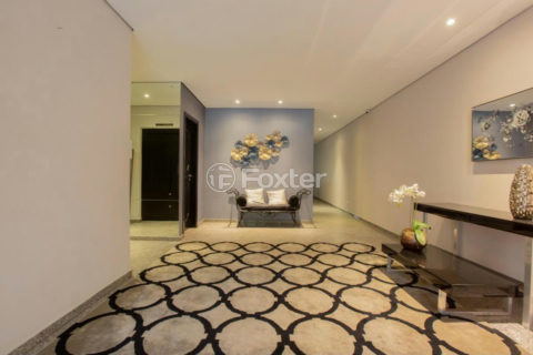 Image 32 - 1011889